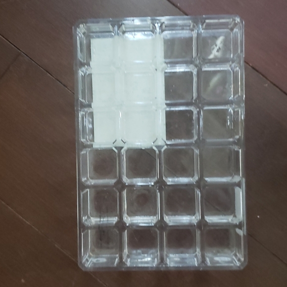 24 lipstick holder tray - Picture 2 of 2